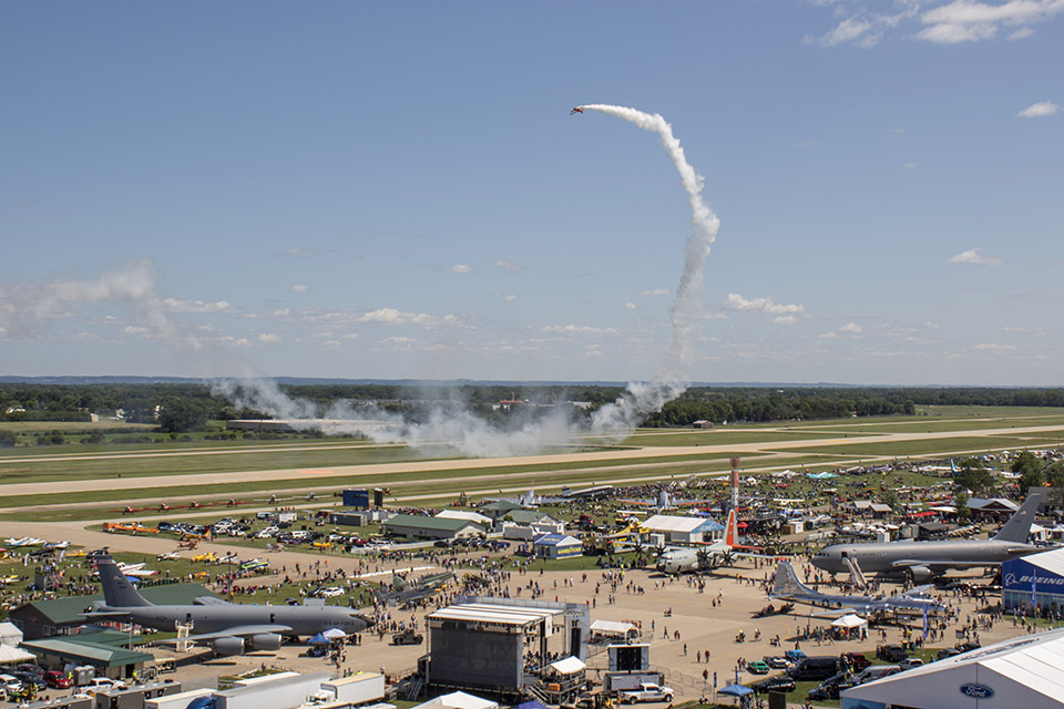 Two For One Dual AirVenture Air Show Performances Promote Social